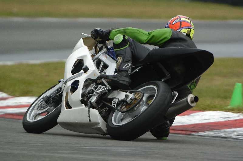 The SV650 in motion - Brands 15th June 2005 The SV650 in motion - Brands 15th June 2005