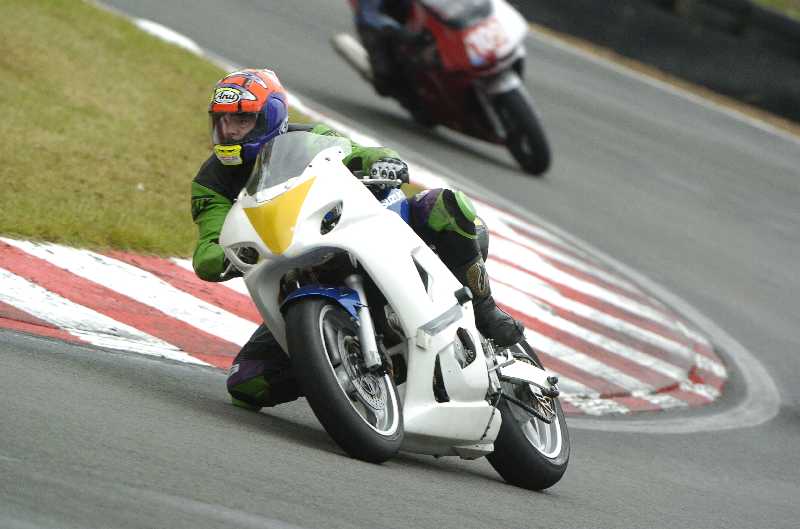 The SV650 in motion - Brands 15th June 2005 The SV650 in motion - Brands 15th June 2005