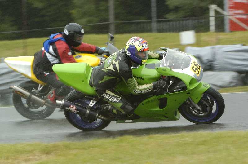 My trusty old ZX7R Brands Hatch June 15th 2005