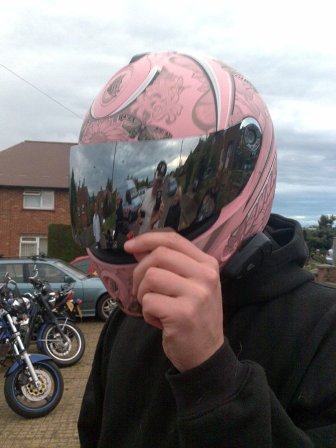 Steve does pink Helmets! Steve does pink Helmets!