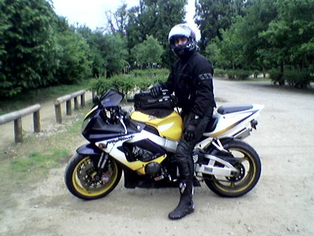 CBR900RRY & me